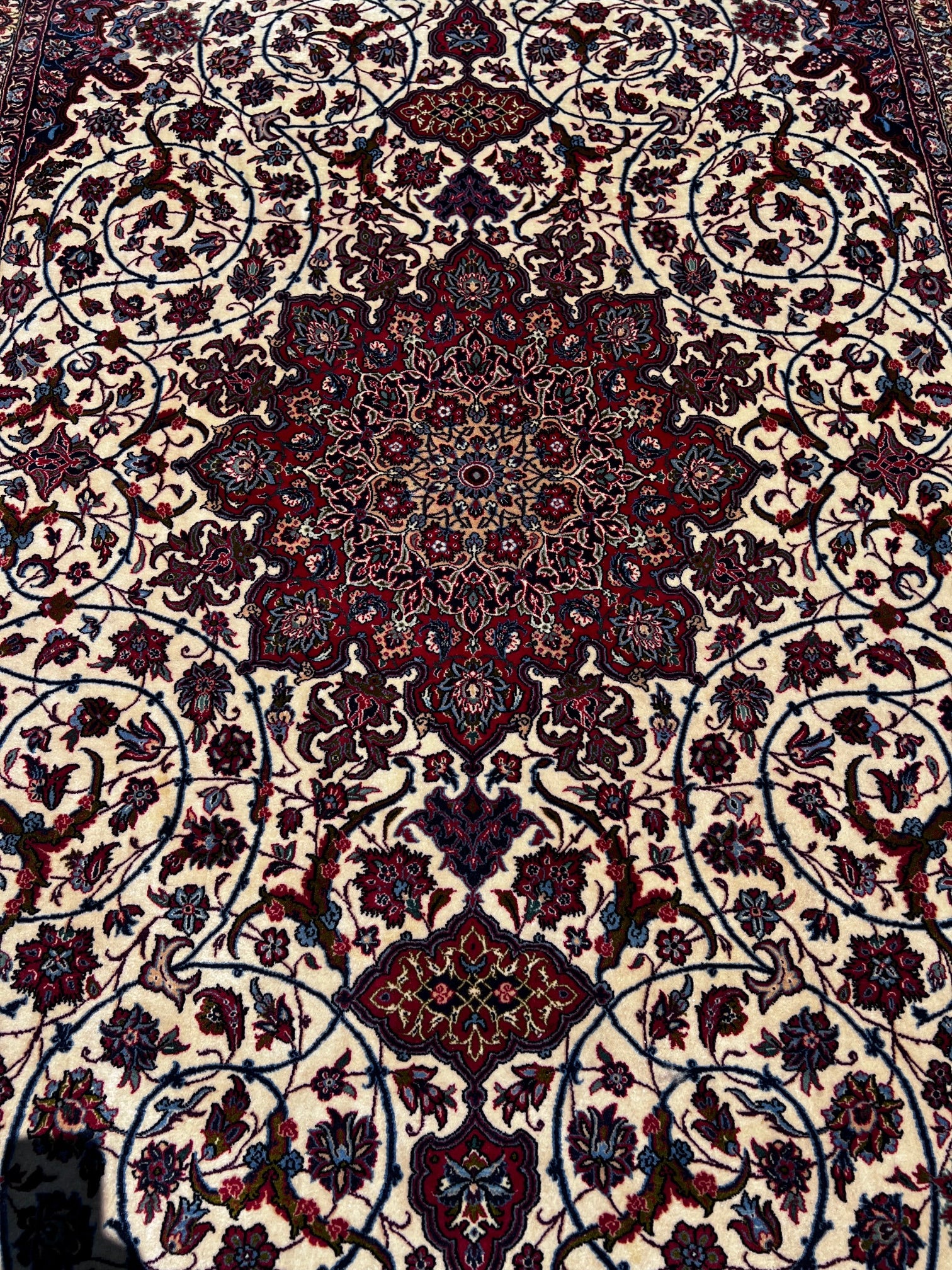 052425/A 6'6"x10'4" Fine Persian Isfahan