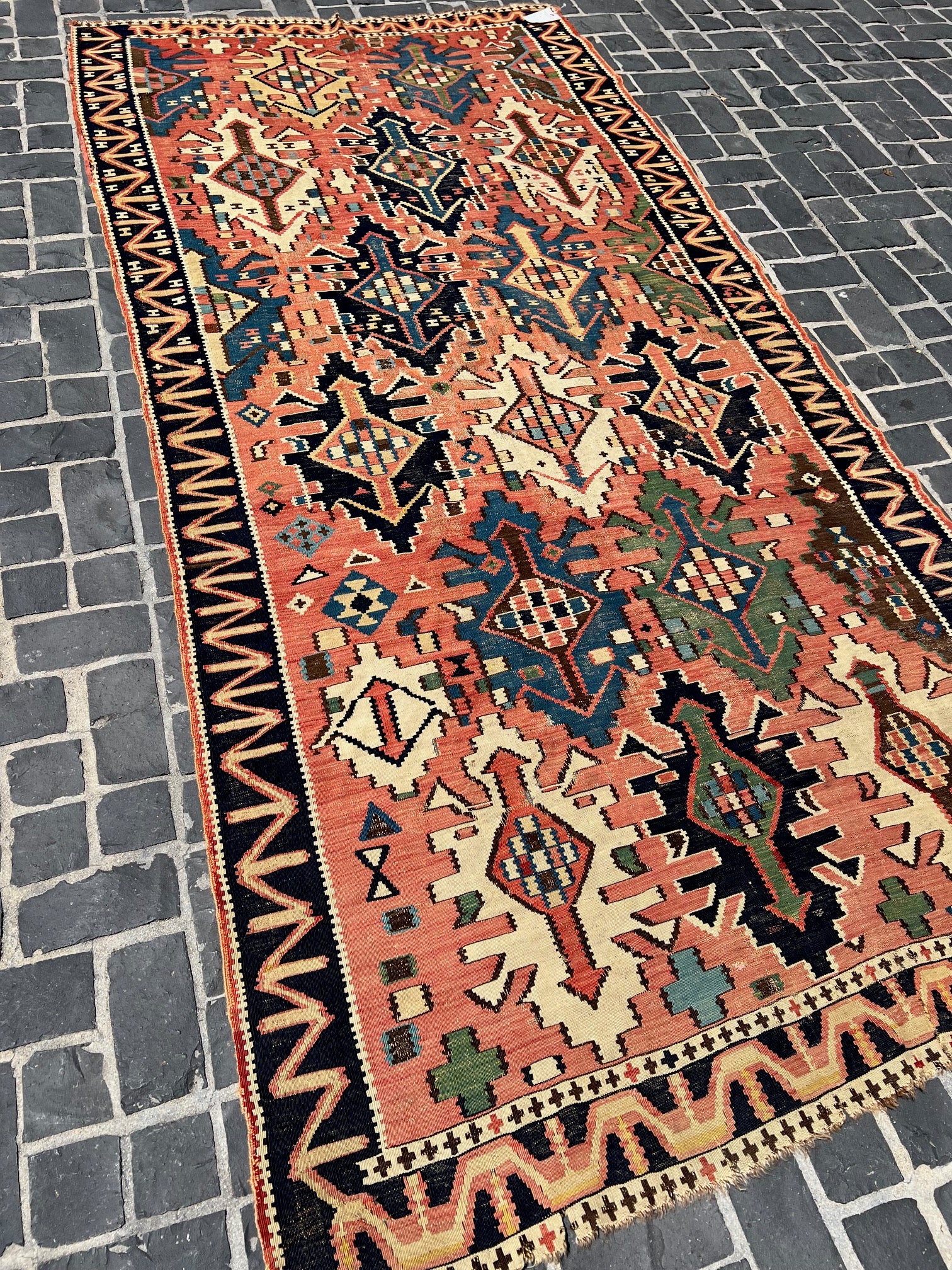 W81025 Kilim