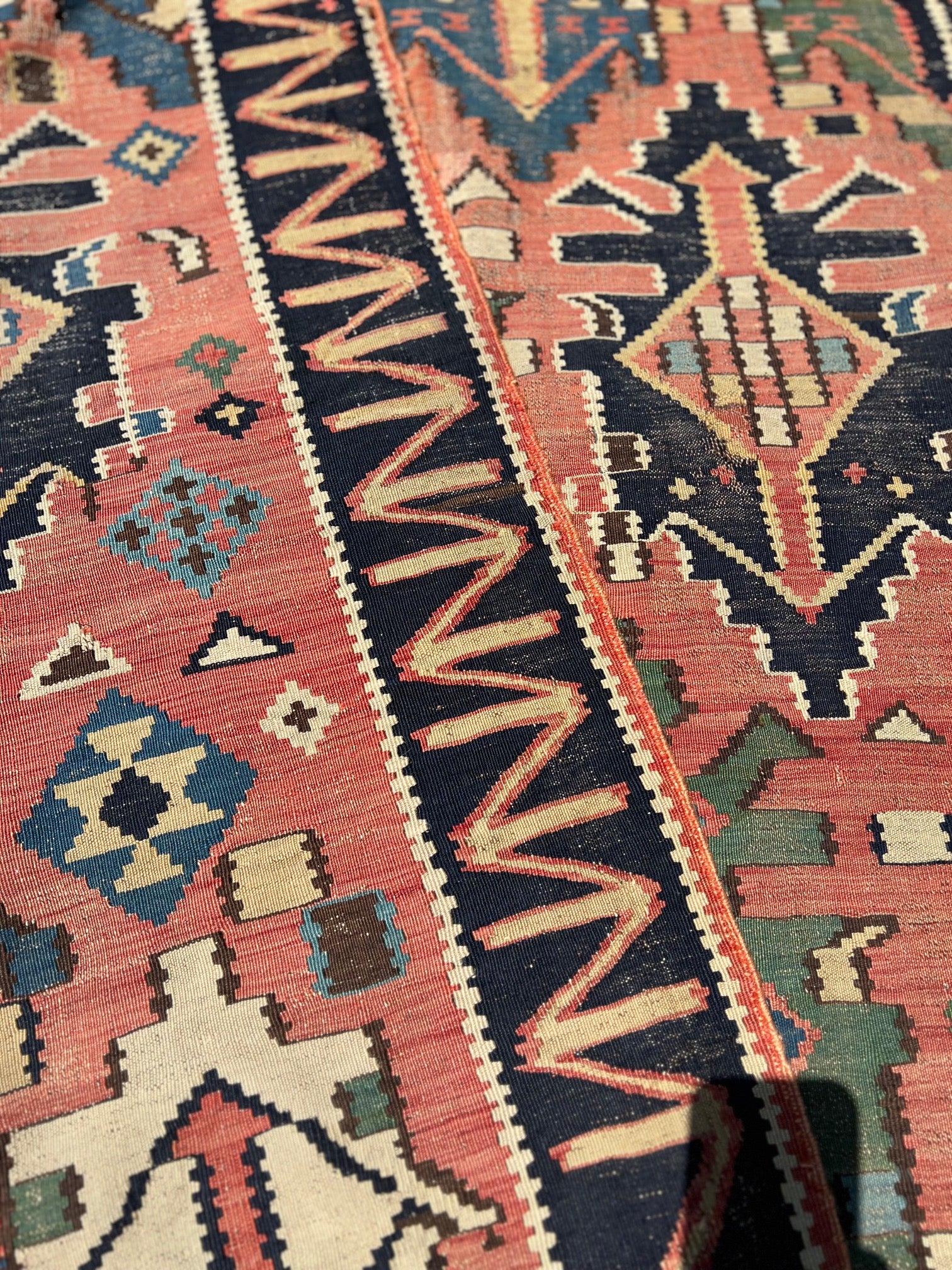 W81025 Kilim