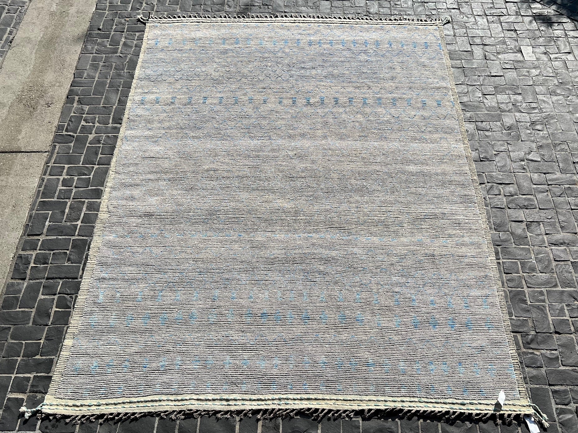 Modern Rug Collection | The Rug Warehouse – THE RUG WAREHOUSE