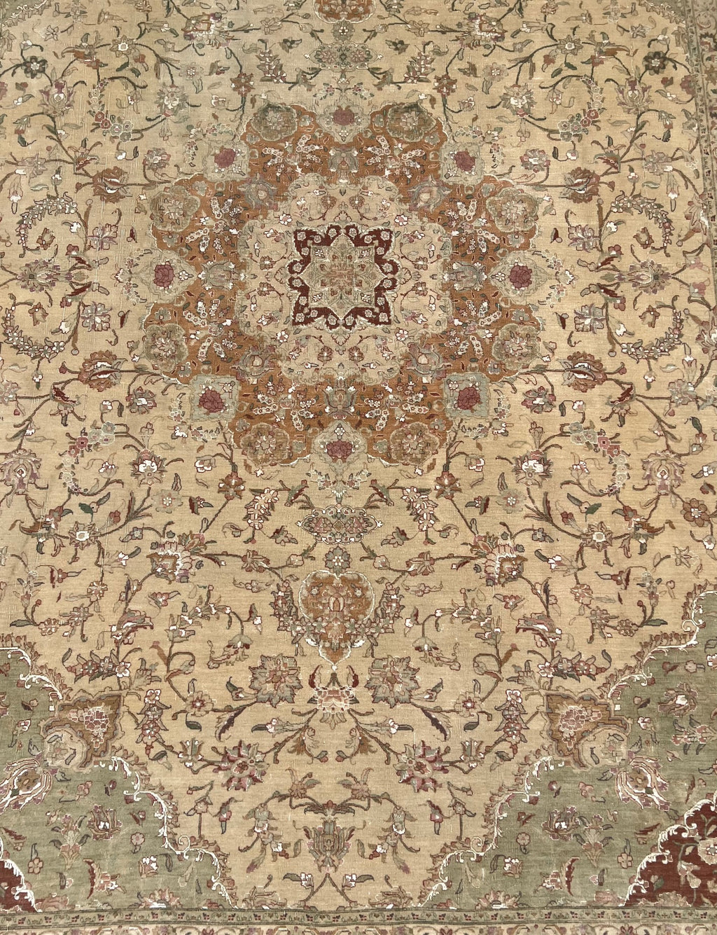 AC-1 Vintage Iran Tabriz