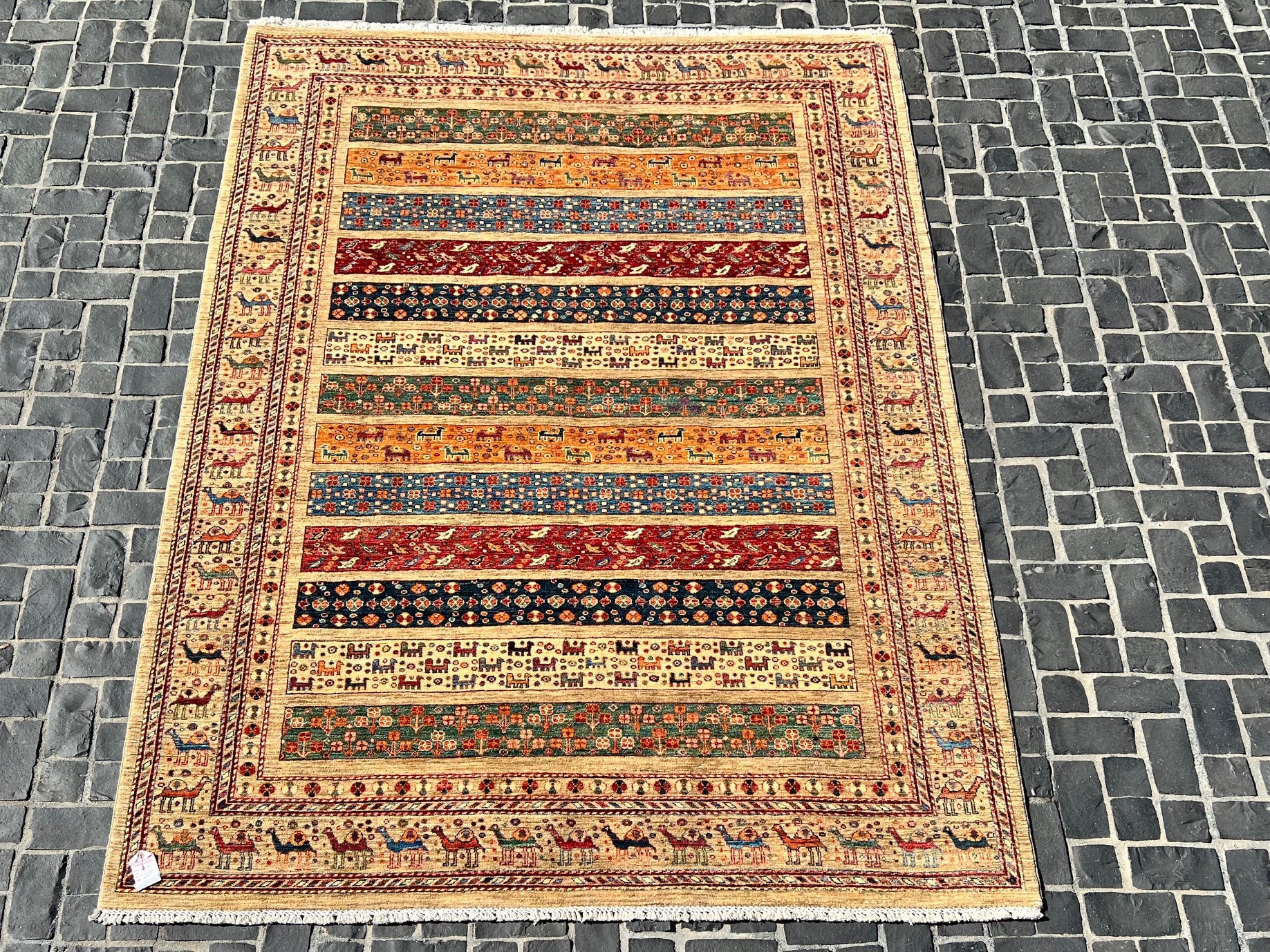 C05/29 Traditional Rug