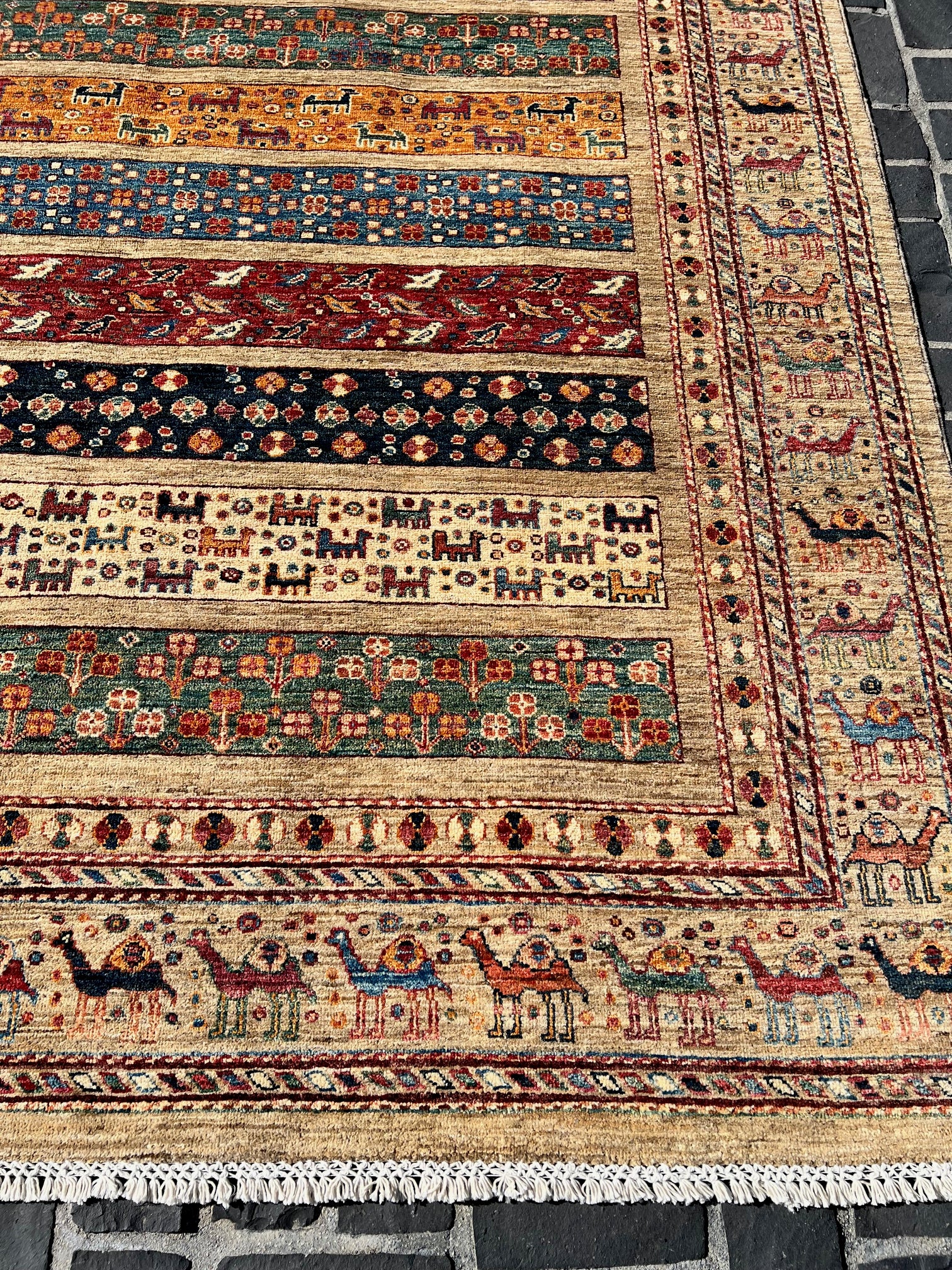 C05/29 Traditional Rug