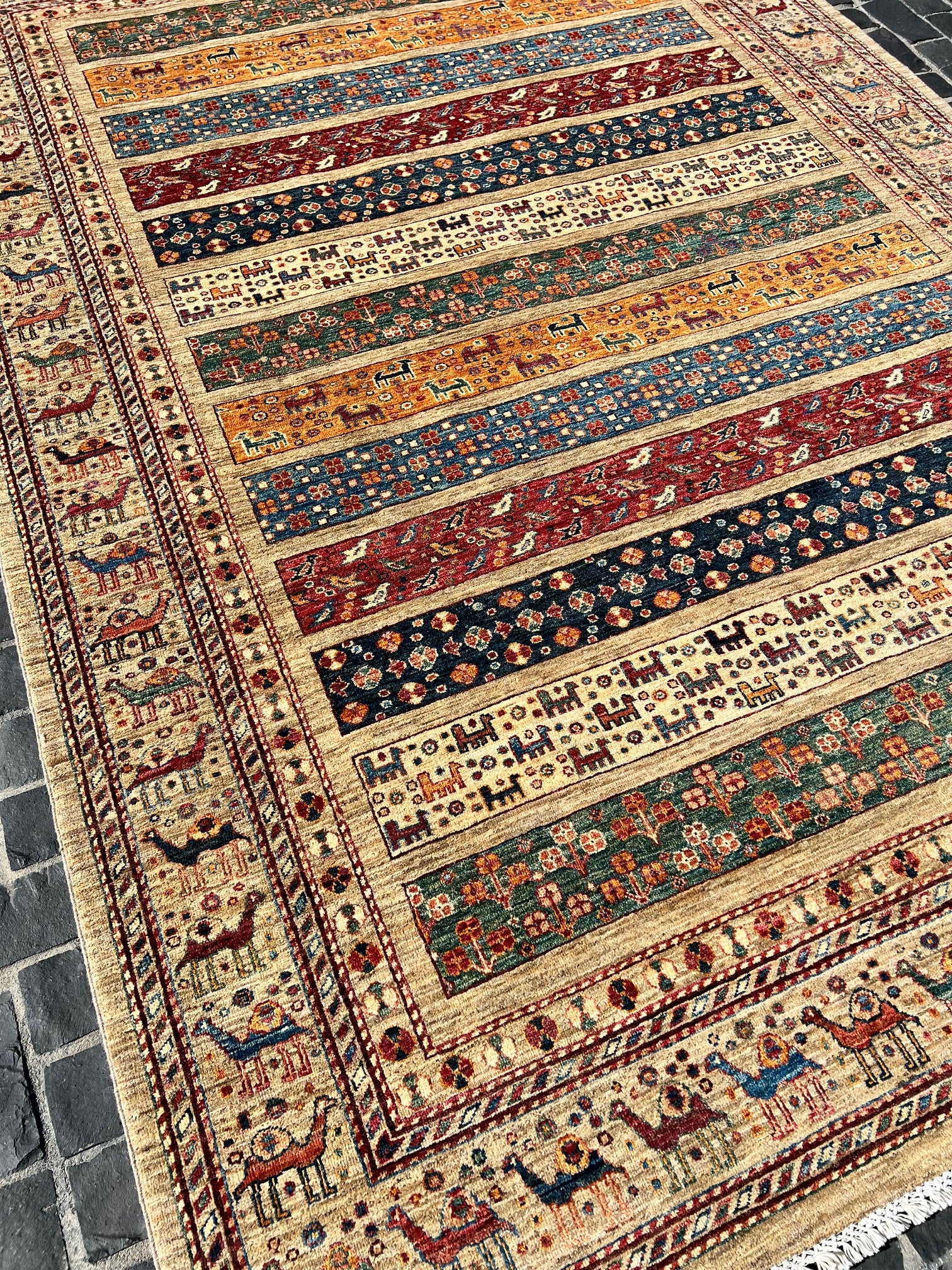 C05/29 Traditional Rug