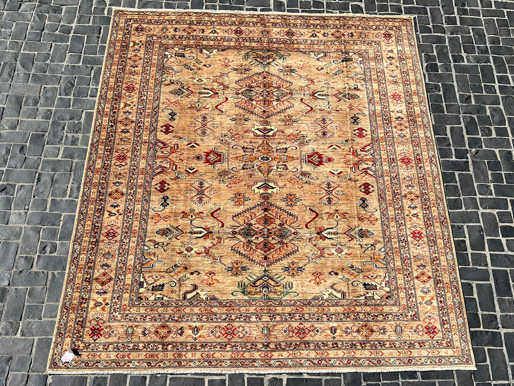 C38/392 Traditional Rug