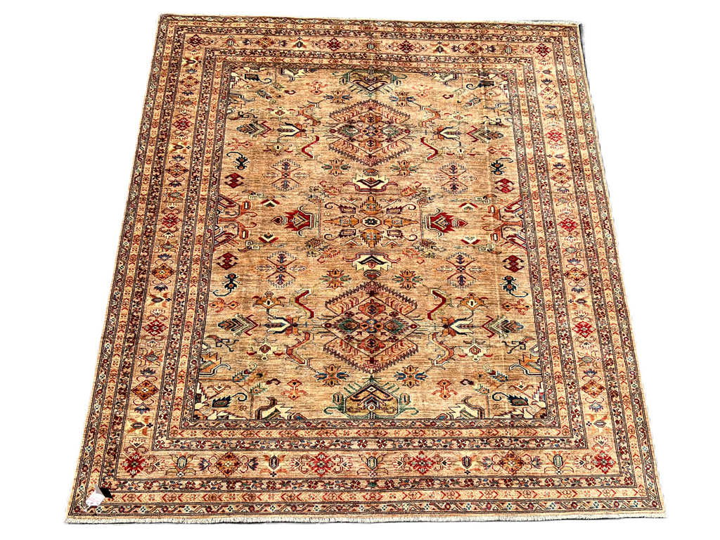 C38/392 Traditional Rug