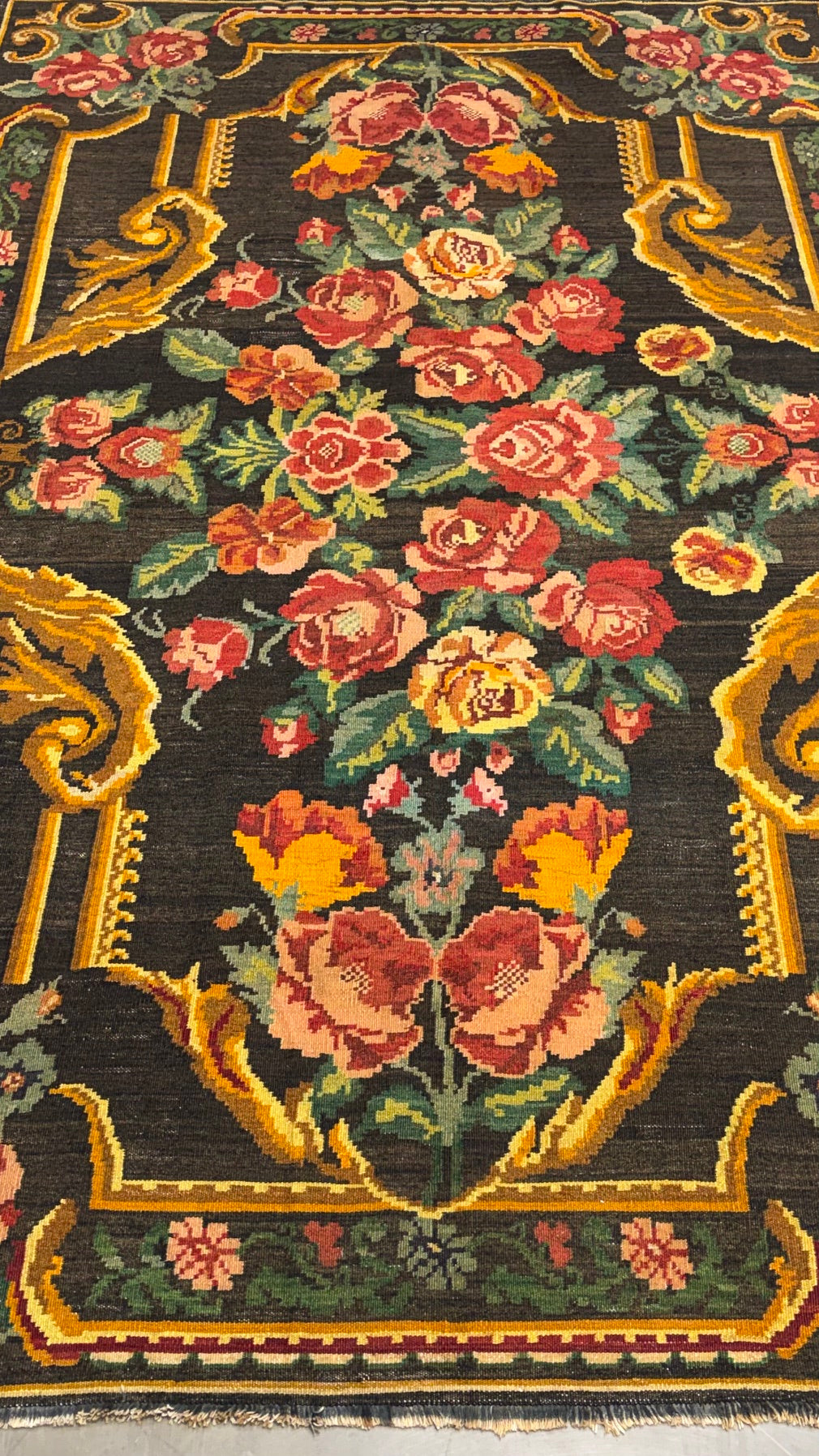 37910 Old Kilim 5'11"x9'5"