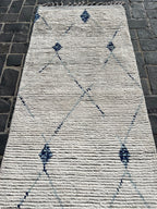 P6690061 Paki Runner 2'3" x 10'10"