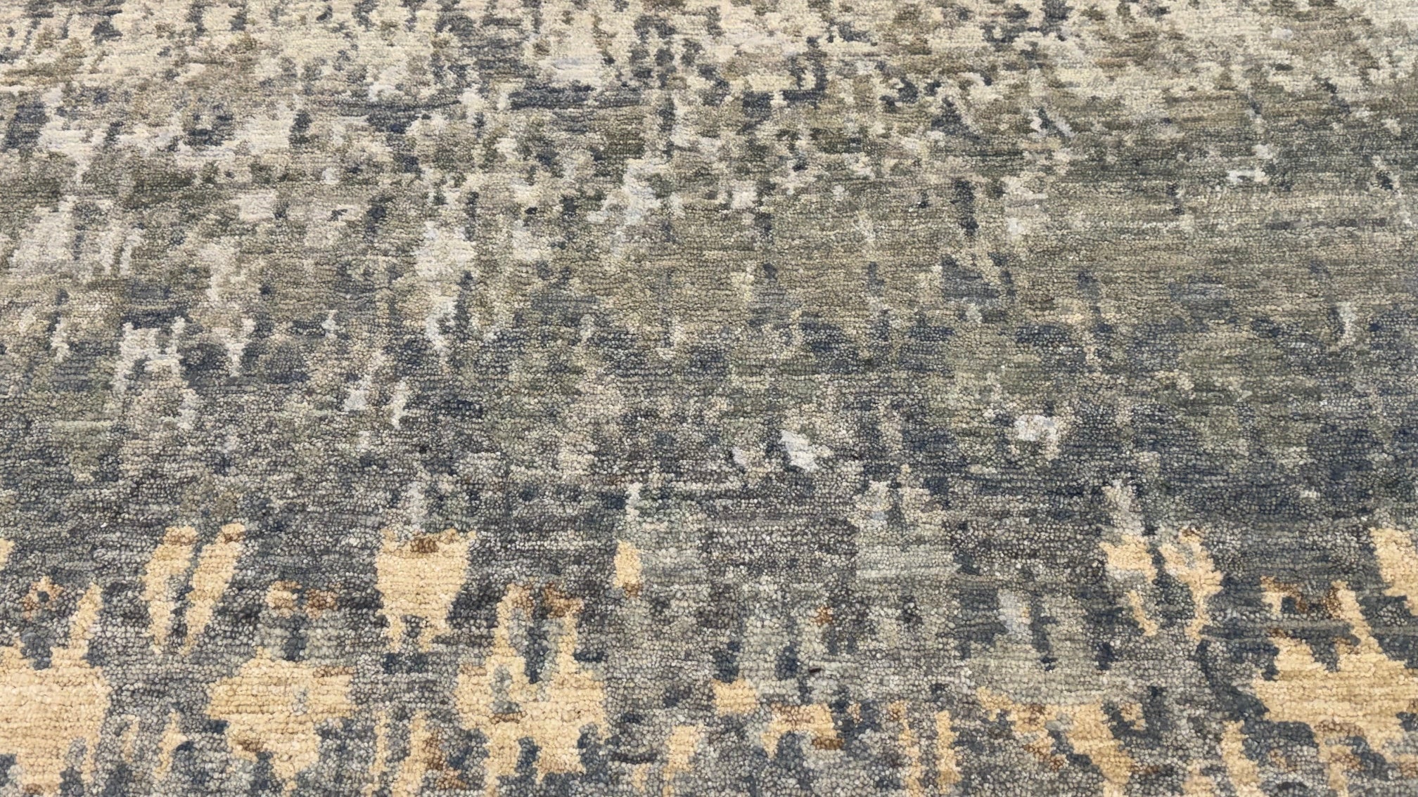 62178 Irezumi PW Blue Mantis Modern Rug