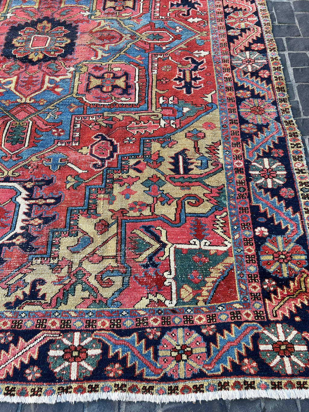 92425 Antique Iran Heriz Karajeh