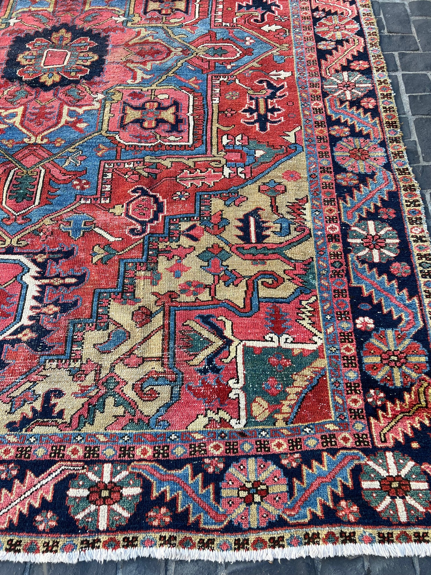 92425 Antique Iran Heriz Karajeh