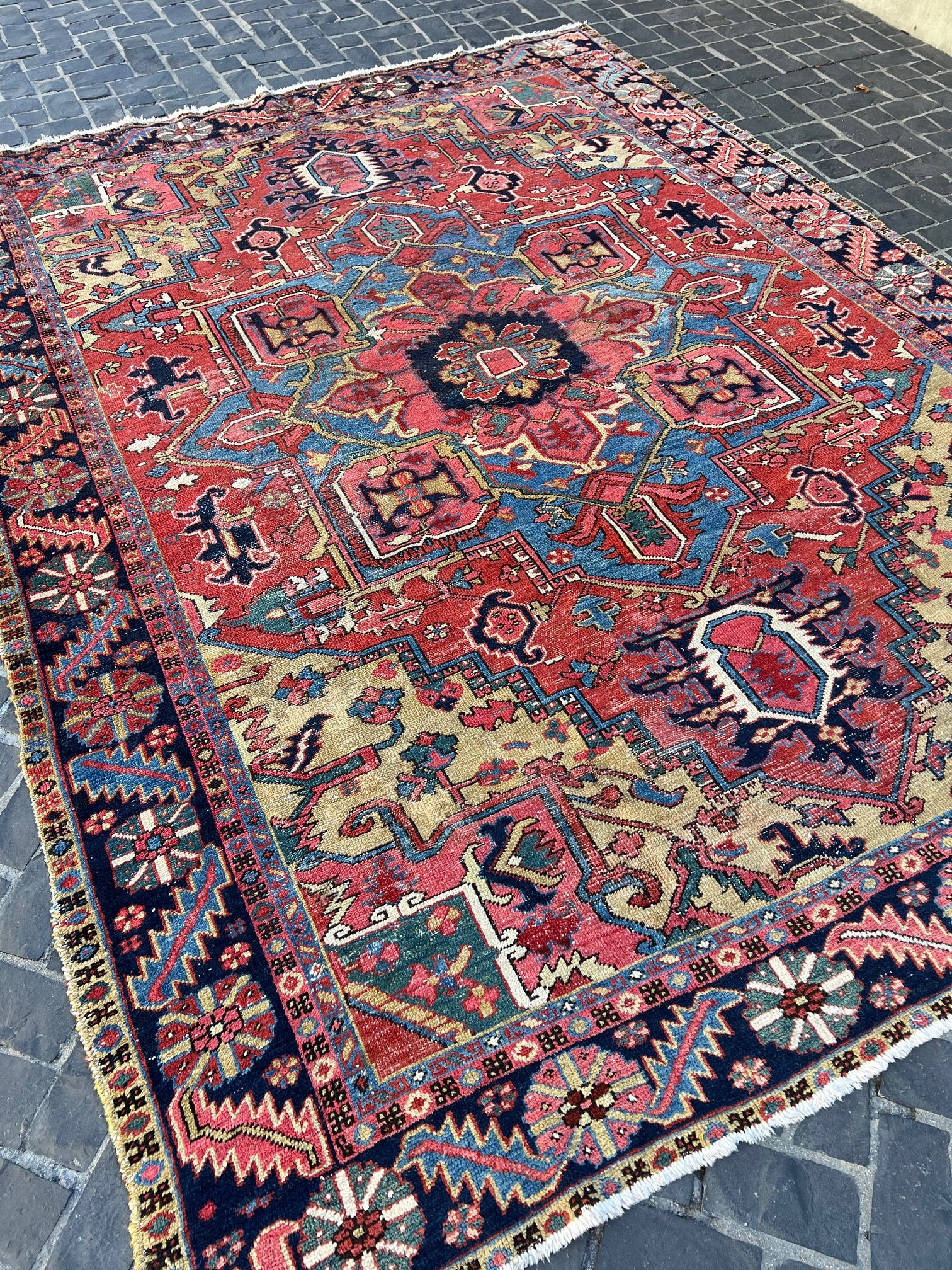 92425 Antique Iran Heriz Karajeh