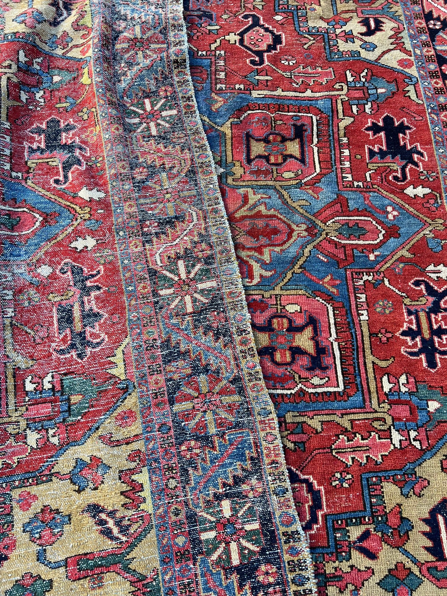 92425 Antique Iran Heriz Karajeh