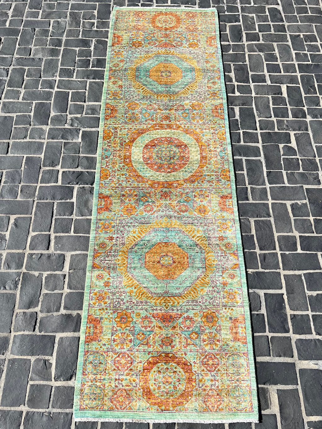 1022/16042 Mamluk Runner