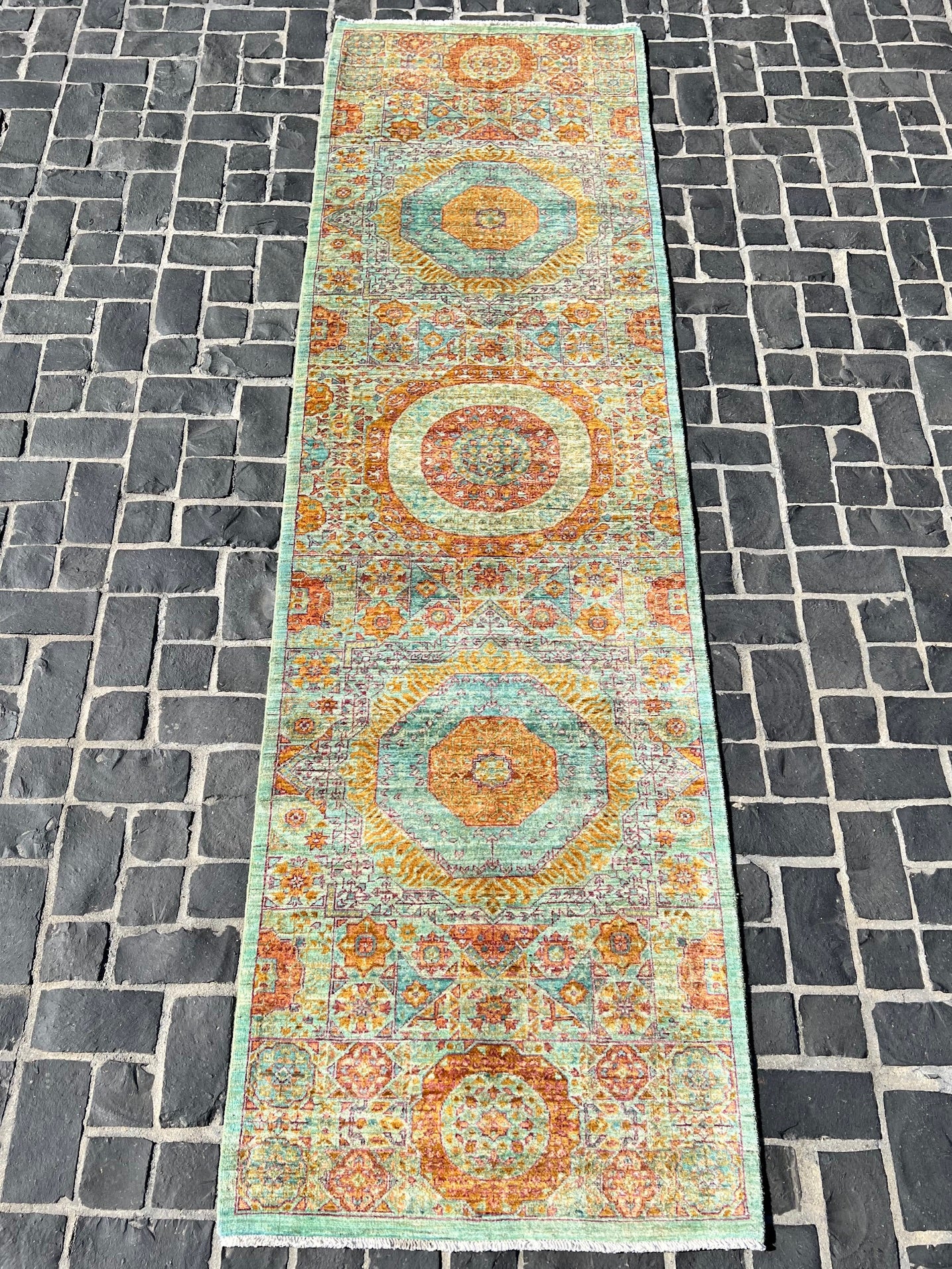 1022/16042 Mamluk Runner