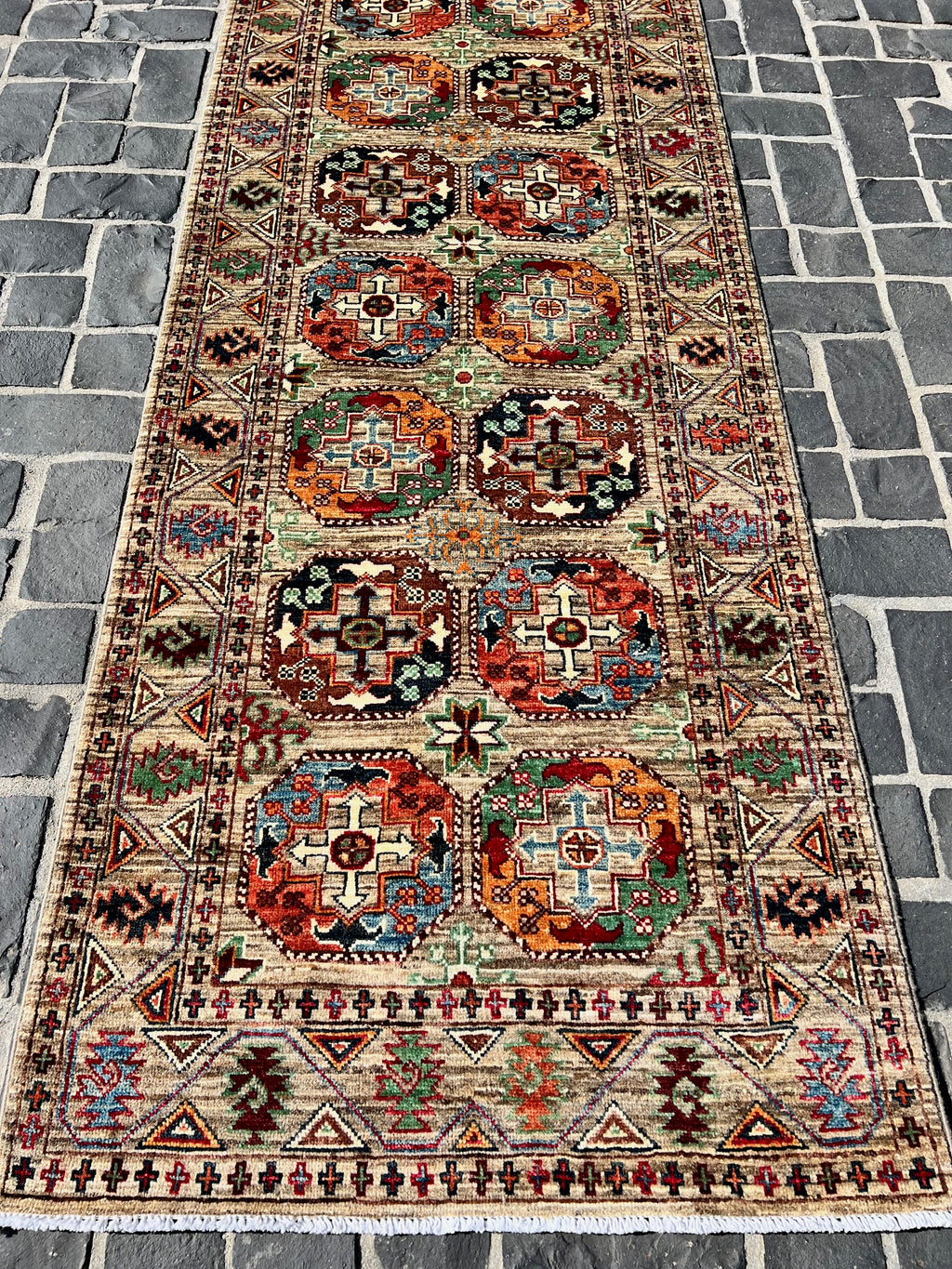 1022/2276 Afgan Runner