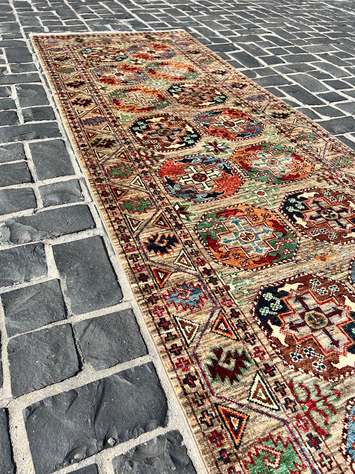 1022/2276 Afgan Runner