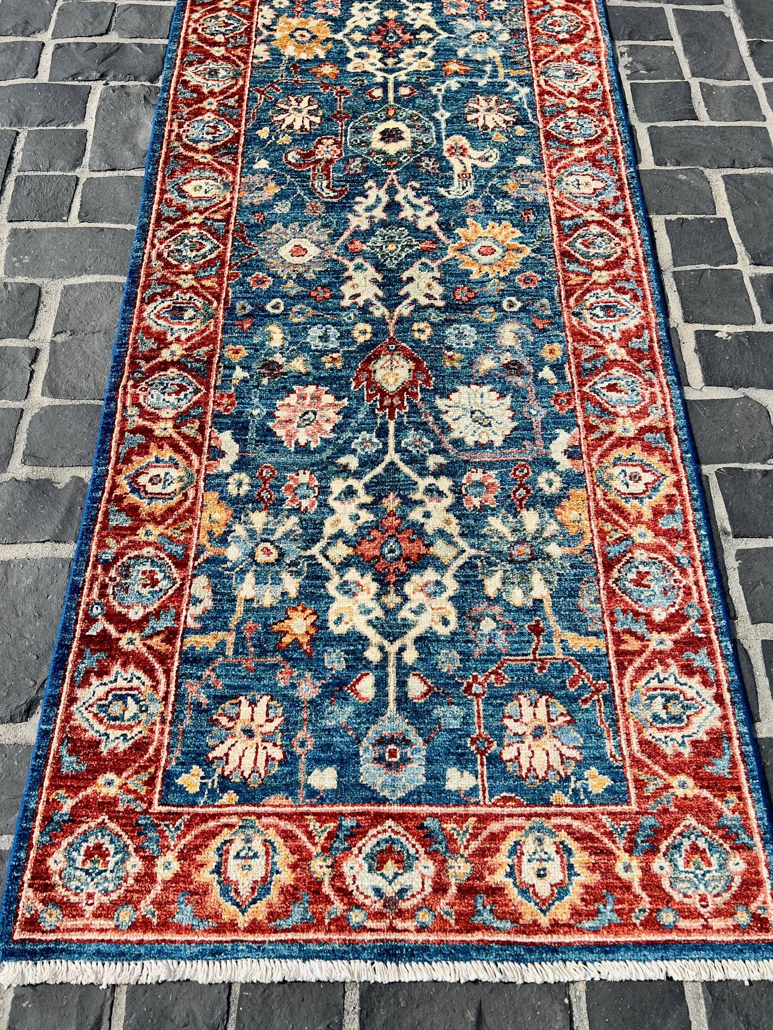 C48/467 Traditional Runner