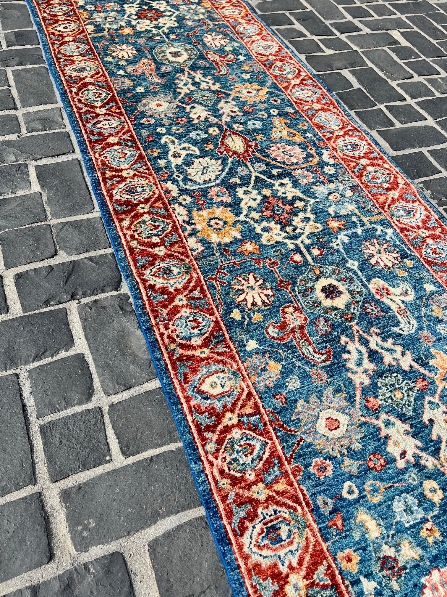 C48/467 Traditional Runner