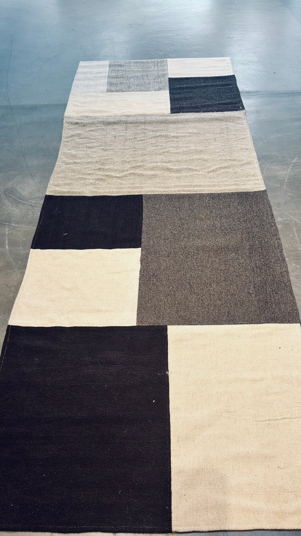 63407B Flatwoven wool runner