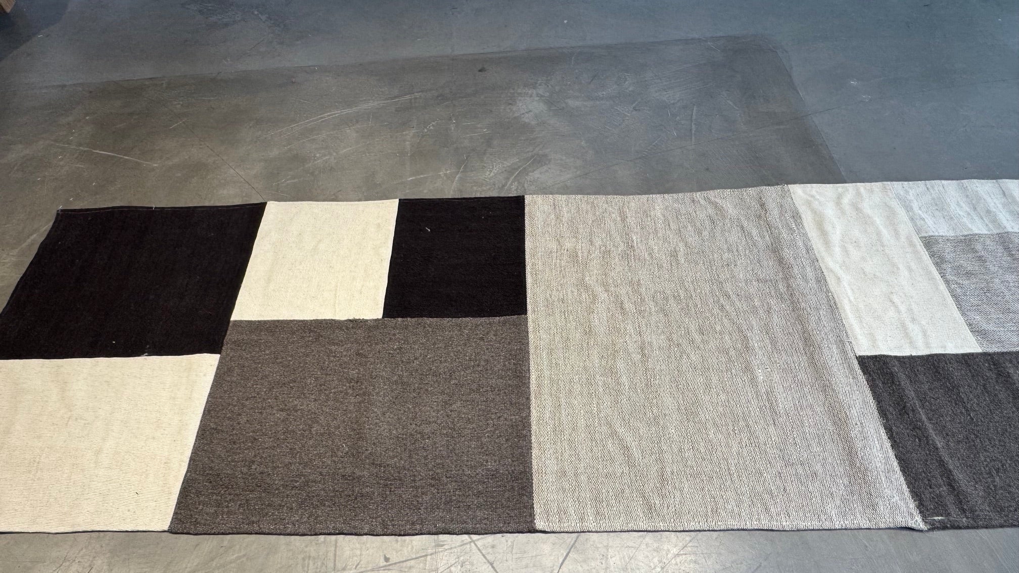63407B Flatwoven wool runner