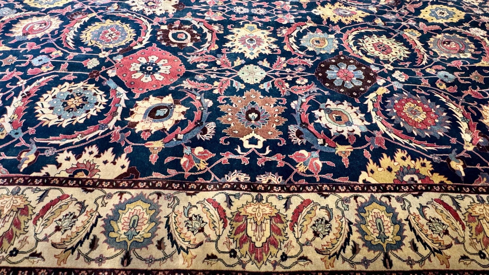 37472 India Sultana Rug