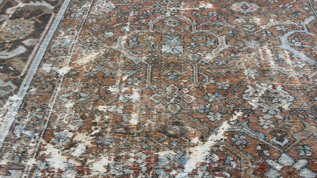 63007 Antique Mahal 7'10" x 12'10"
