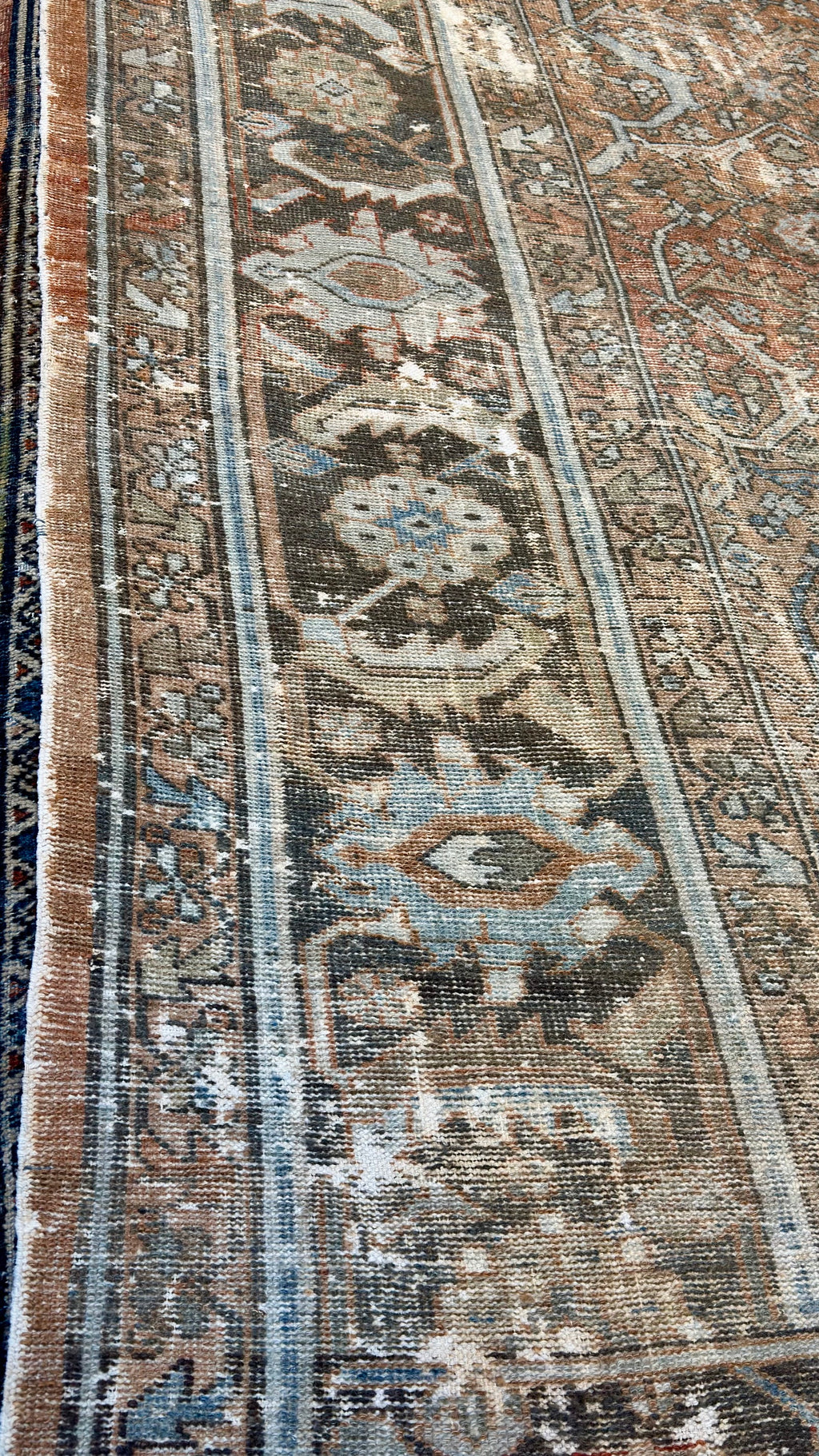 63007 Antique Mahal 7'10" x 12'10"