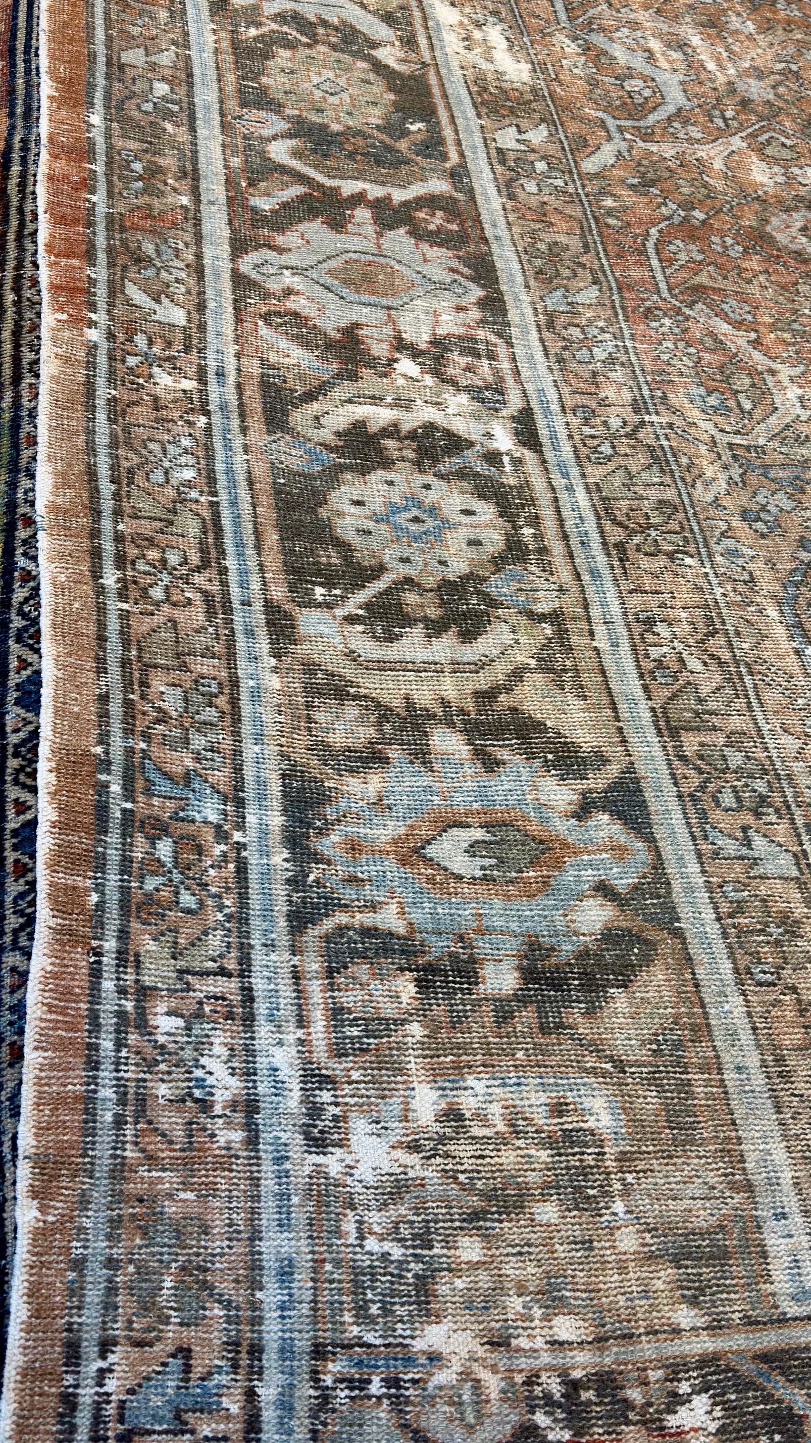 63007 Antique Mahal 7'10" x 12'10"