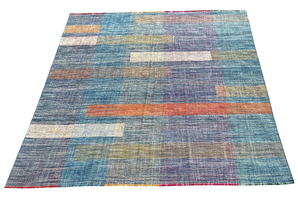 P182600 8'x10' Fine Kilim