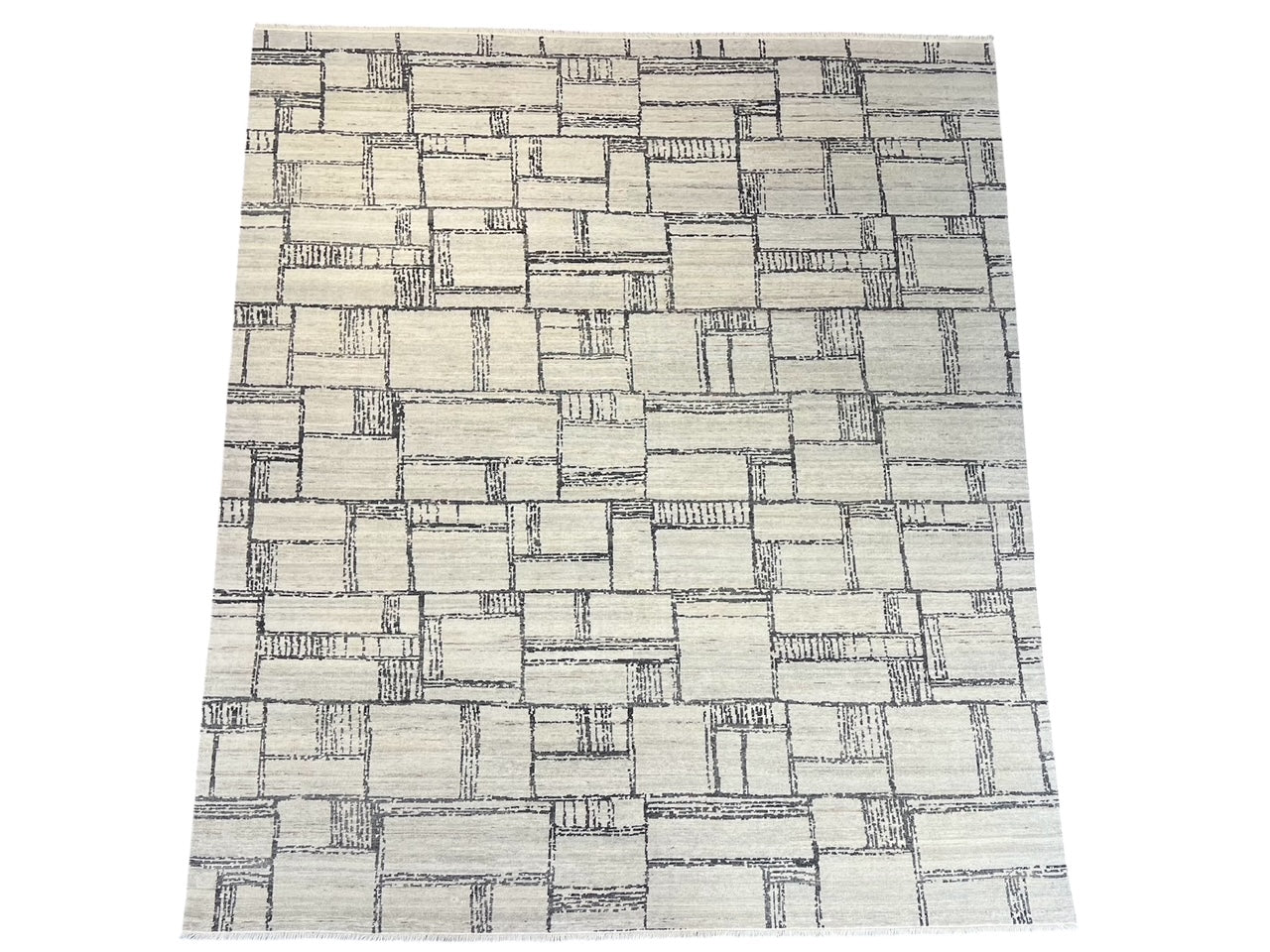 1017 8'x10' Tamarian Nepalese TM62 Black & White
