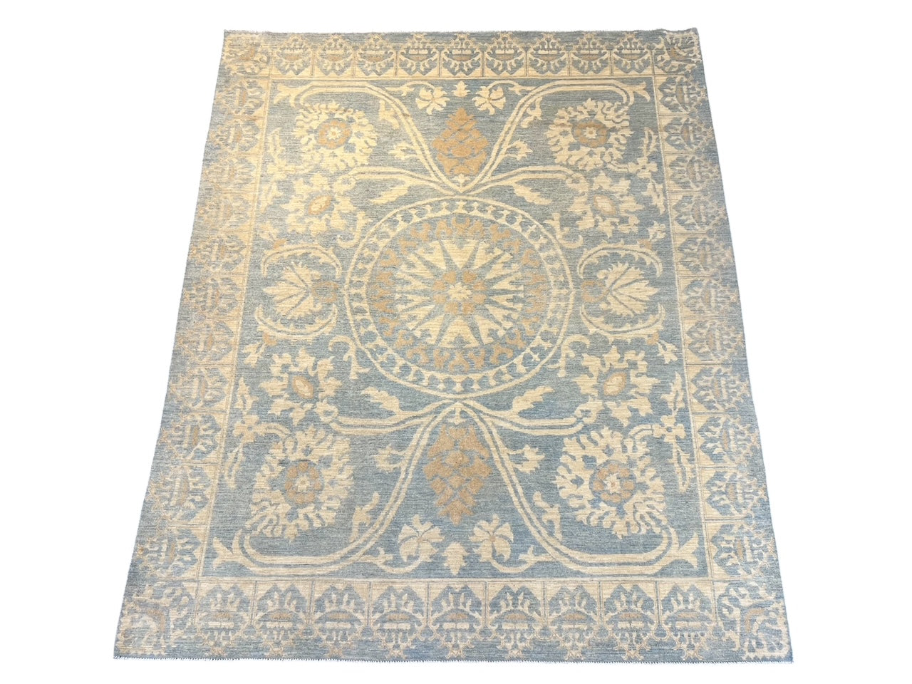 62460 8'x10'4" fine hand knotted wool pile rug