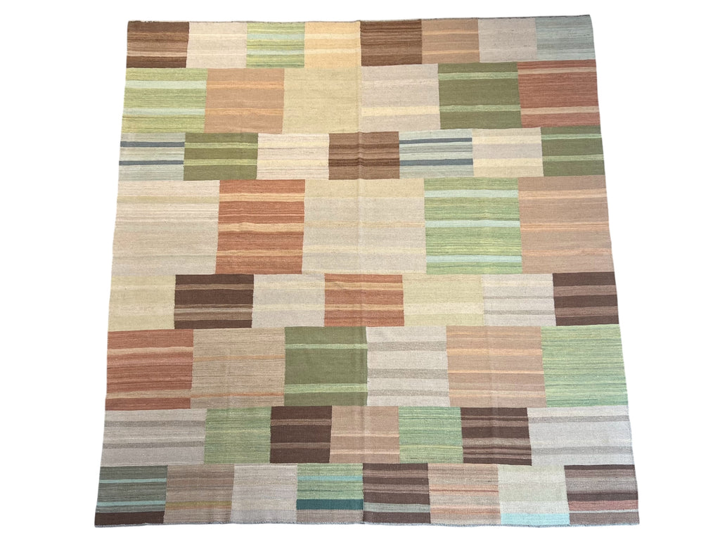 54368 Kilim 8'7"x9'7"