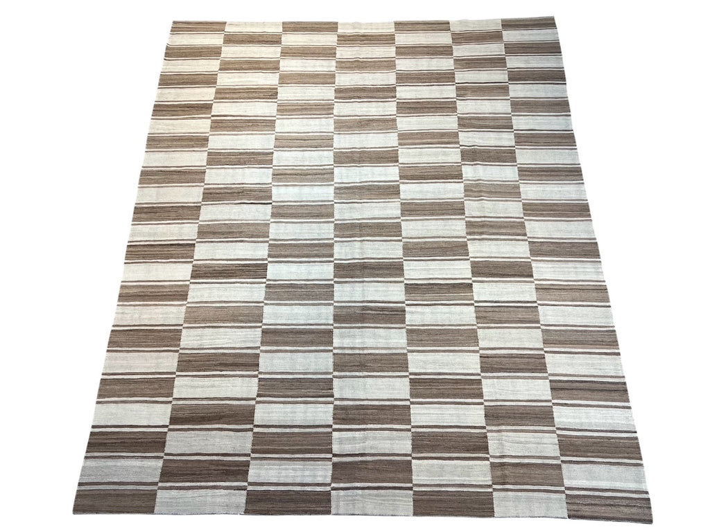 33943 9'8"x12'10" Kilim