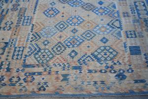 tn300x300-58704 kilim 9.9x15.8 (2).JPG