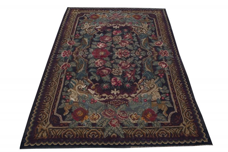 37910  Moldavia Old Kilim 5'9"x9'10"