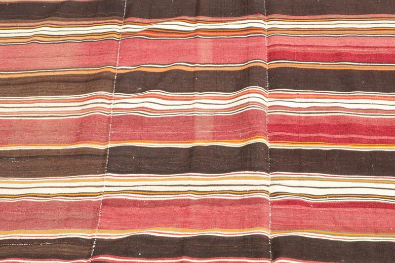 38335 Nomadic Old Kilim 6'7"x5'
