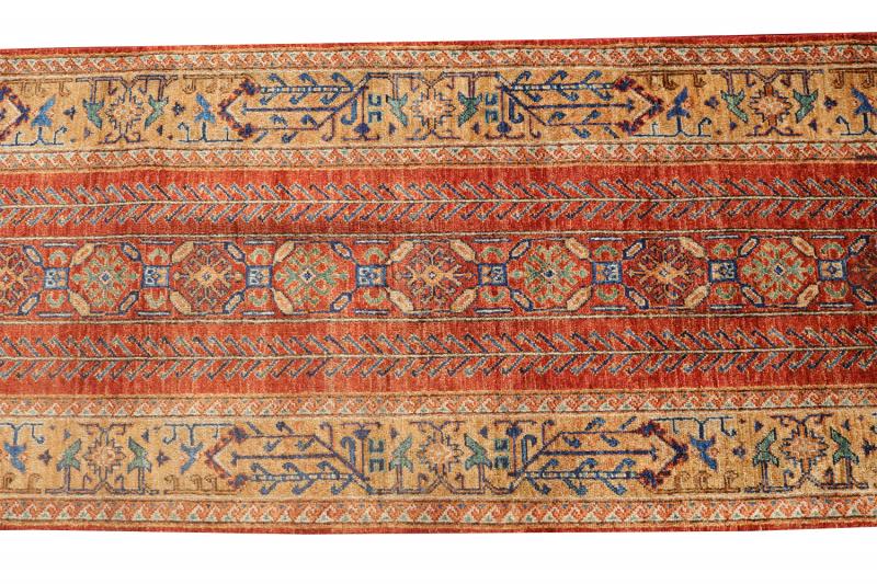 classic Design runner 2'7"x9'8"